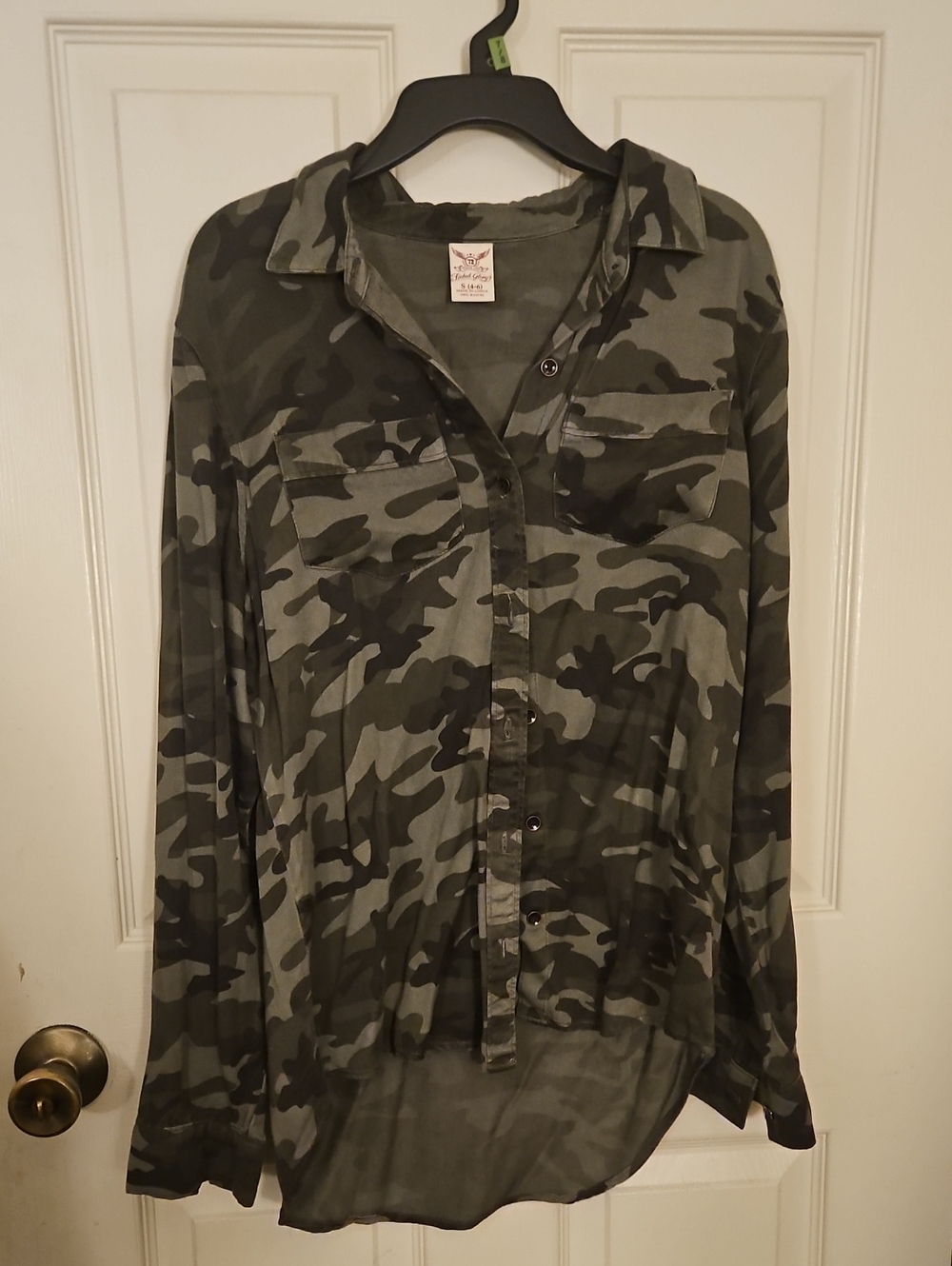 Faded Glory Women's Green Camouflage Button-Down Shirt